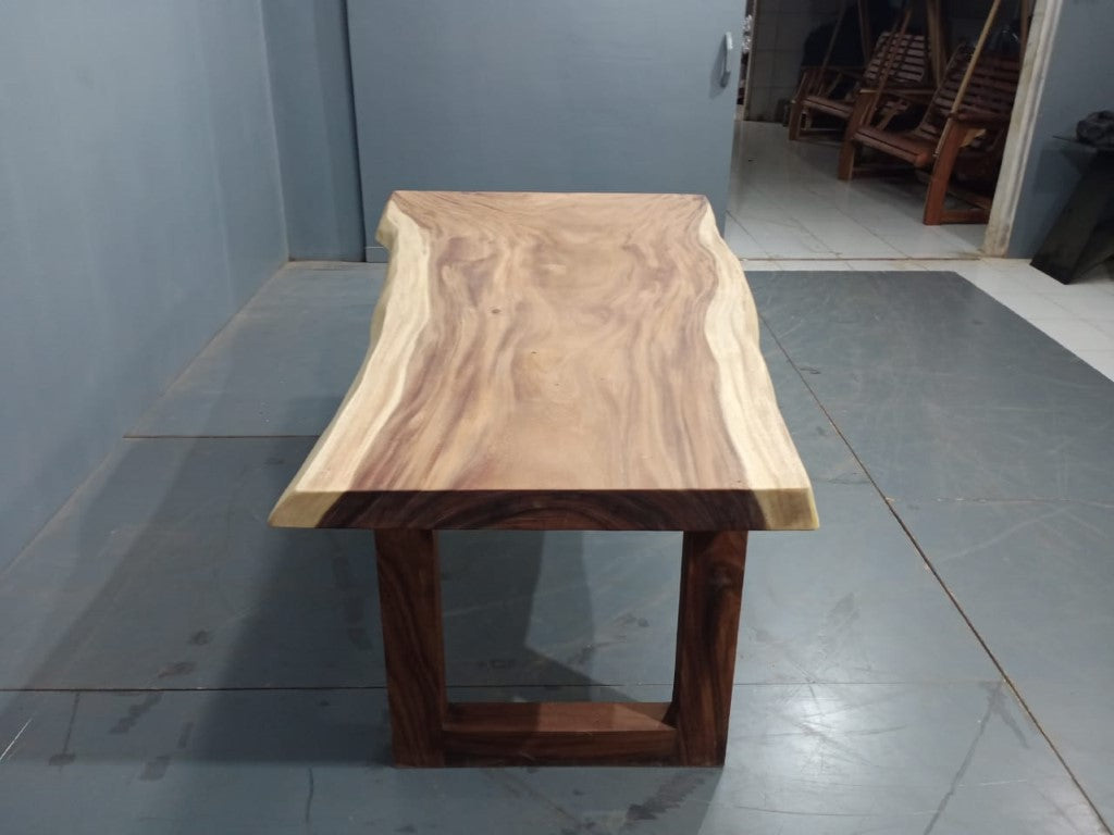 The 200cm x 105cm Live Edge Dining Table