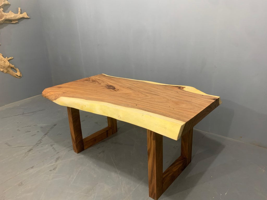 The 160cm x 92cm Live Edge Dining Table