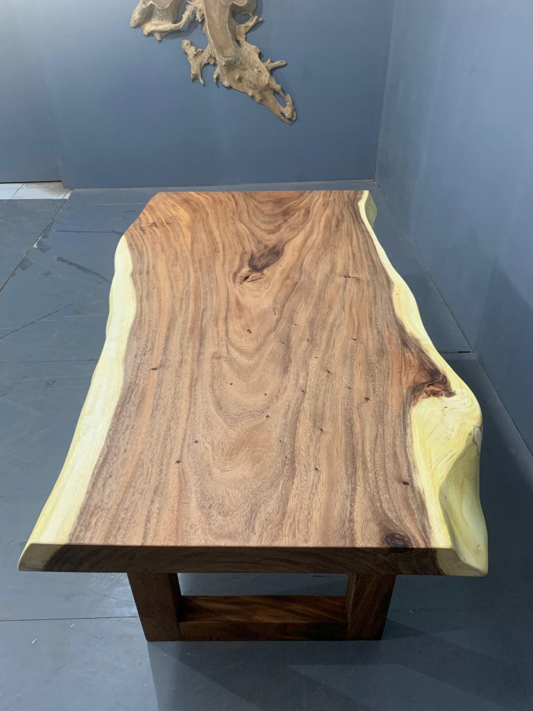 The 160cm x 92cm Live Edge Dining Table