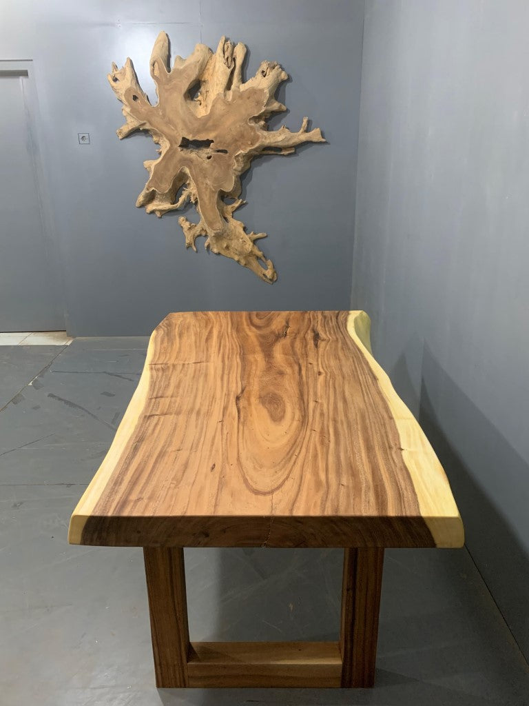 The 160cm x 101cm Live Edge Dining Table