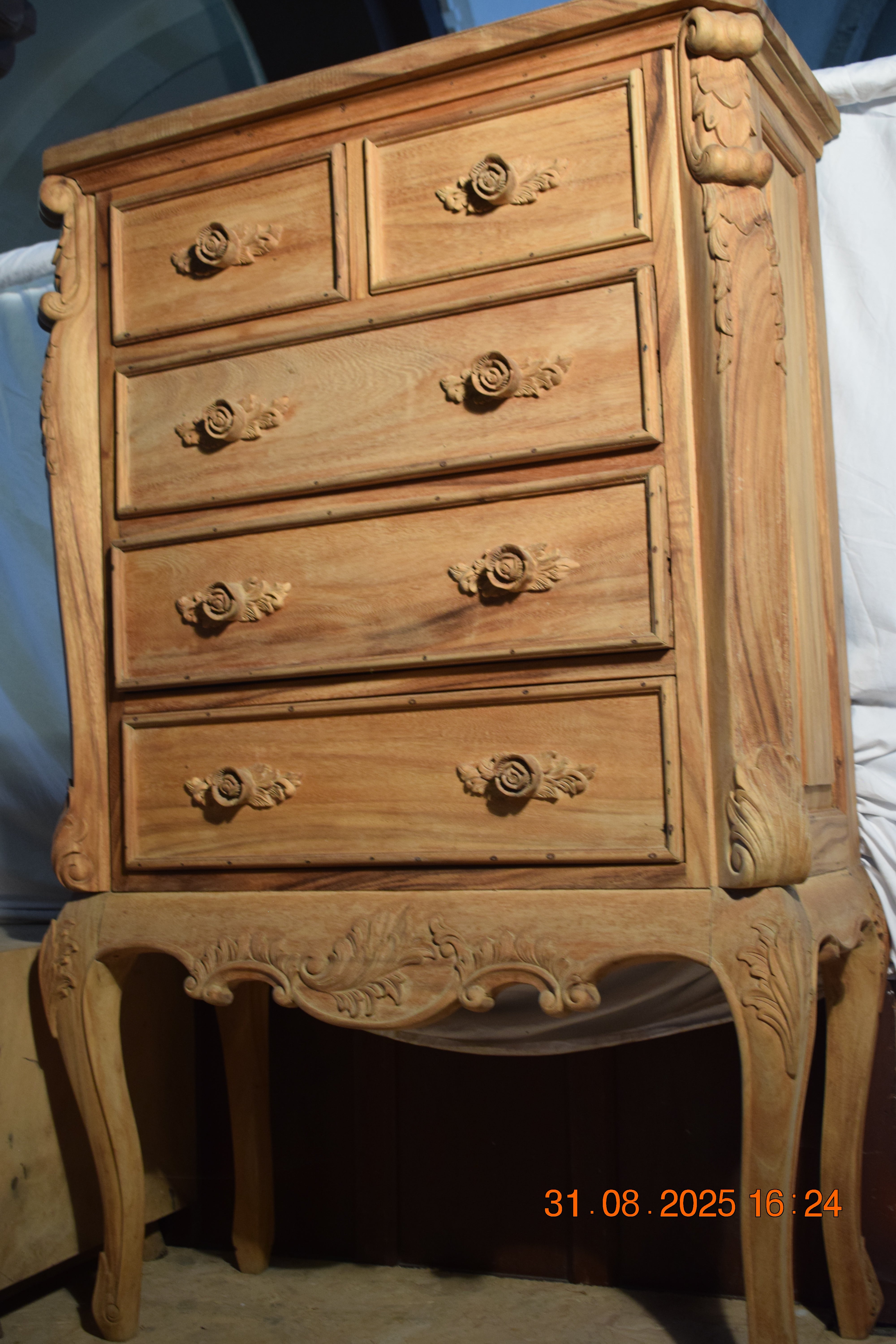 Chest of Drawers