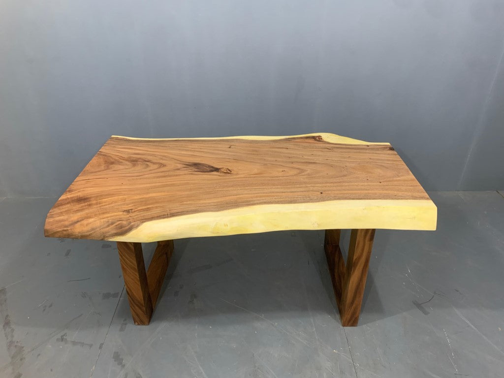 The 160cm x 92cm Live Edge Dining Table